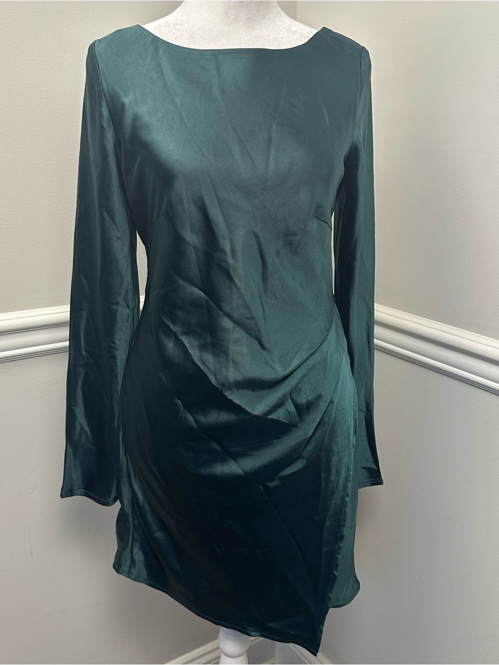 Saints + Secrets Long Sleeve Satin Like Midi Dress in Forest Green S NWTS